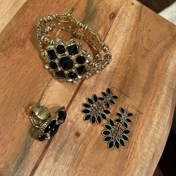 Costume jewelry set black gold & crystal rhinestone one size fits all adjustable - Picture 5 of 16